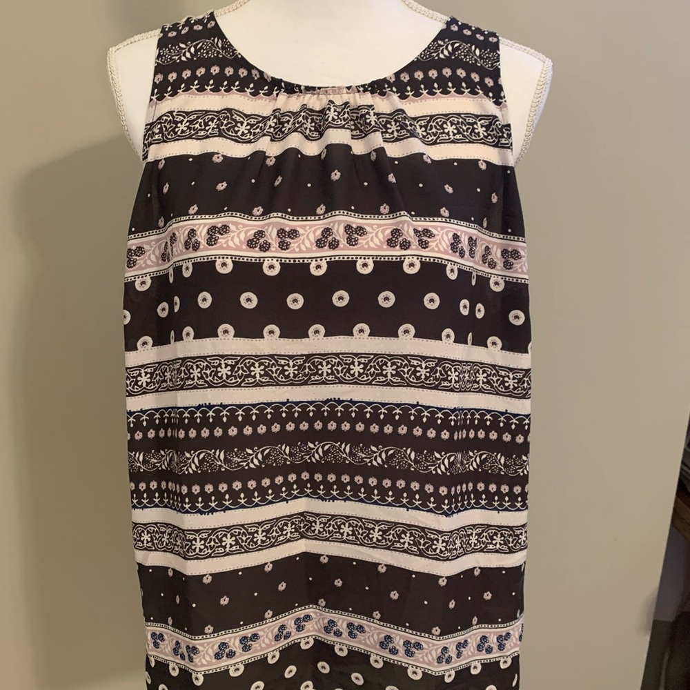 Loft sleeveless blouse